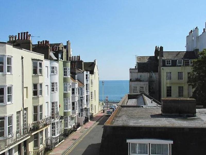 82F82FF8AAE38E919B8A955ECEA89A44