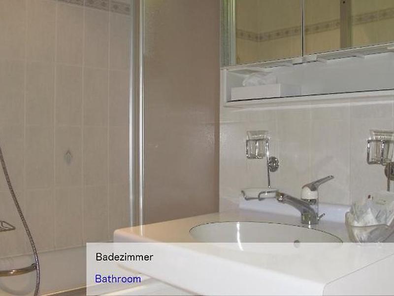 4CEE26A565E4B882C2CBABC601052576