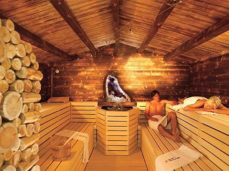 9AFDF8712E46F811C5F3329BA7F70113