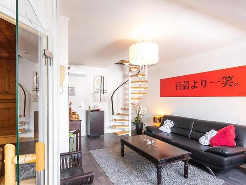 831D0F589F77B7CFE473D2A73EE06004