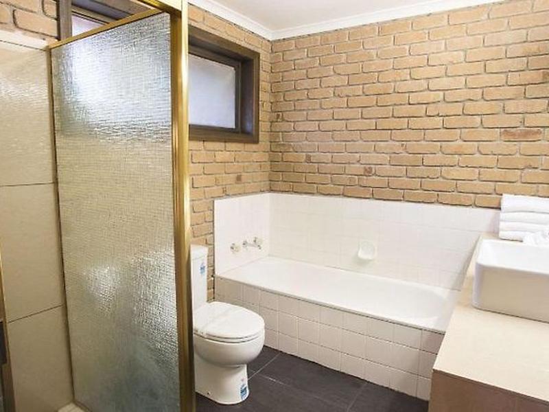 4EEF76274F9C417E0752600B2E1B83C6