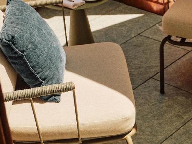 D9807C1F44889CDA93D1B6B035ABDF5D