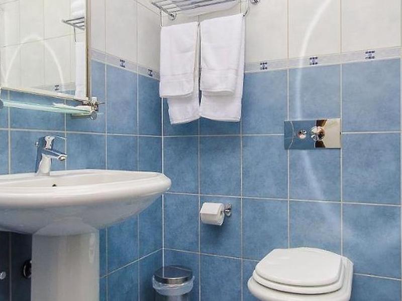 0EF34569EC0BD2B823F6E657F253DA66