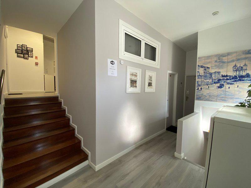 ADC08E32F819FCACD62AA6E71C4A355E