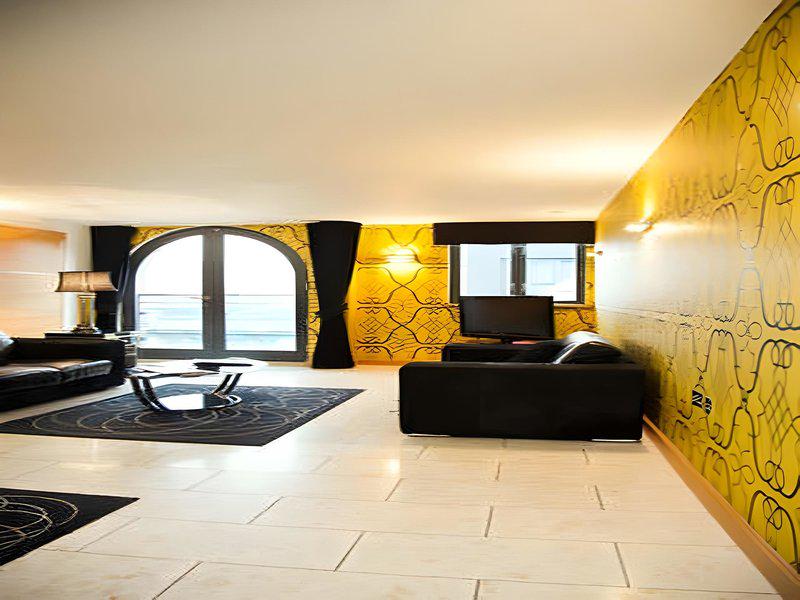 18FF43257DD07453E369F9E270627421