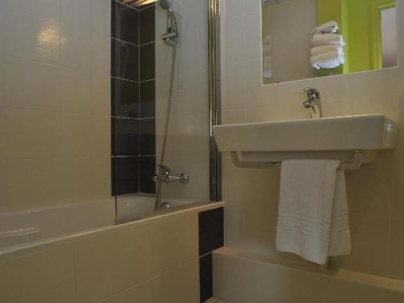 21F8E5ABC193B5A7F4F04E092D310DCA