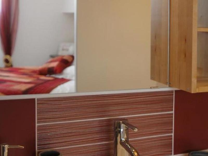 9EFC1AA0D1AE89255D7C004991927D63