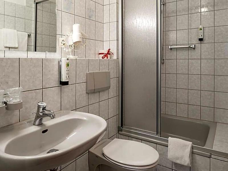 FF02AEA71B884799968C7370A44C23FD