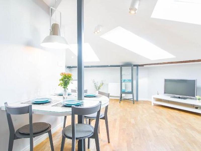 4E841C7323D5A4616B8FBAACC095A0A7