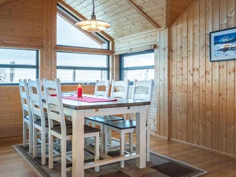 D15836004A8D757CB839495D7BFDC282