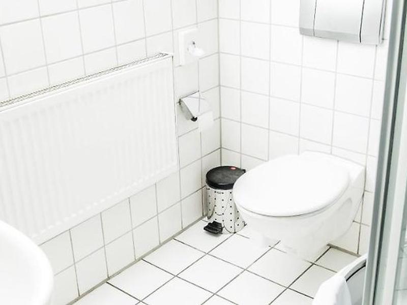 15F811ACD702924EEE2B492B08017540