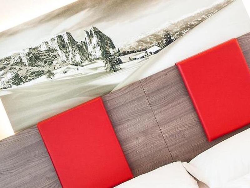 51035DF840250B3323F7A80C62568CE6