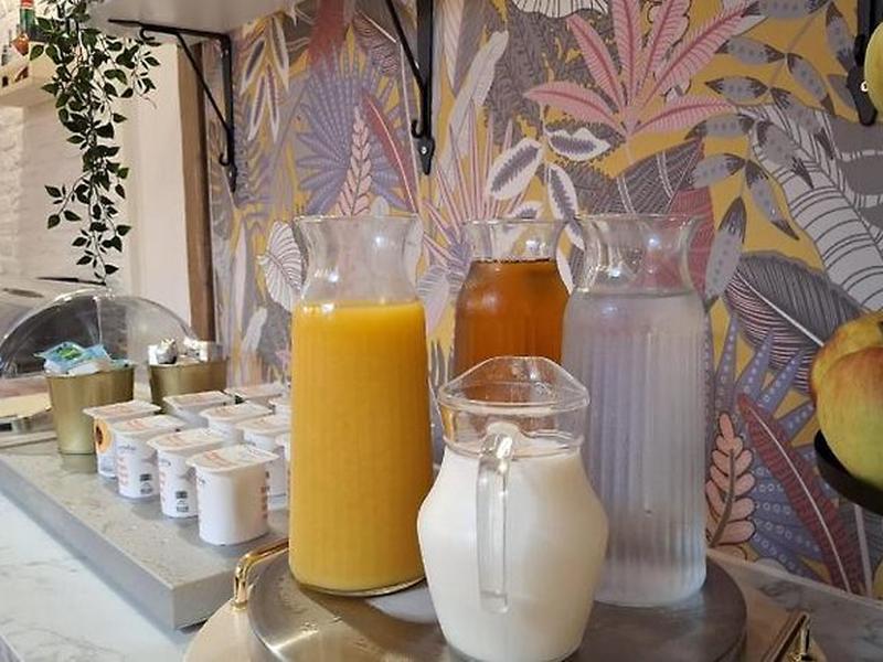 27D0AEDF37ABA4C3DE3FF2F0420825DE