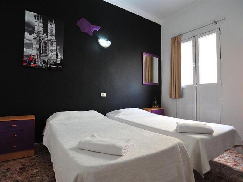 906E15260F053A0FDC05AAE7F9DF1DAC