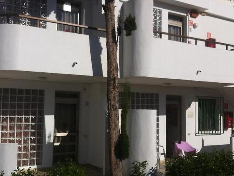 0AD965DA3945E8E4DD65C96B9365861B