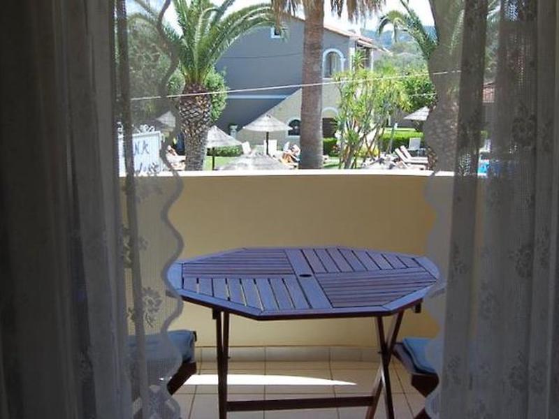 1D887FCB6B07651C242D8E884F6ED61A