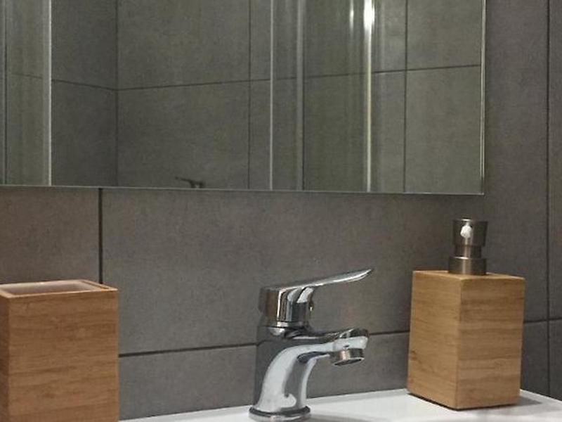 DC225E29DE8C088A5A9FB15688C44AF1