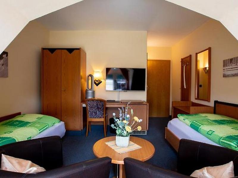 5598458ED35EC8D4F4A26187B308D33B