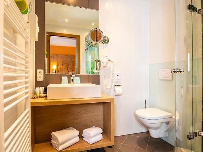 0E674C7F94D03D3FCF8A755DD43BAB04