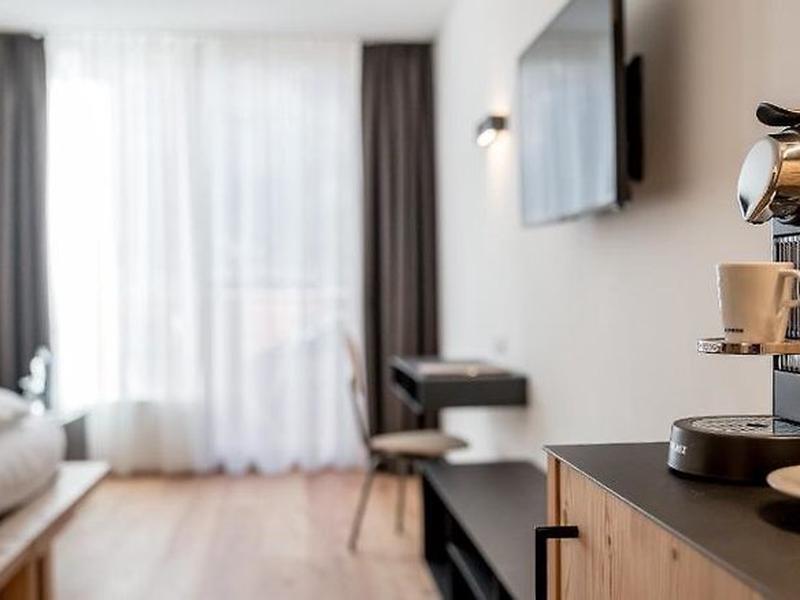 093B113977F669AA39E13E488F5BF62A