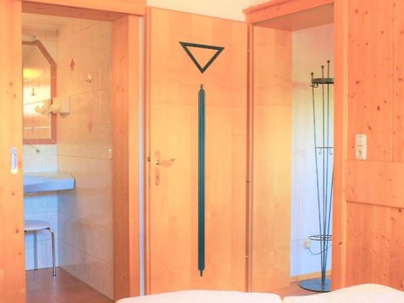 E0259275A7D5A21762F80B237D6006D6