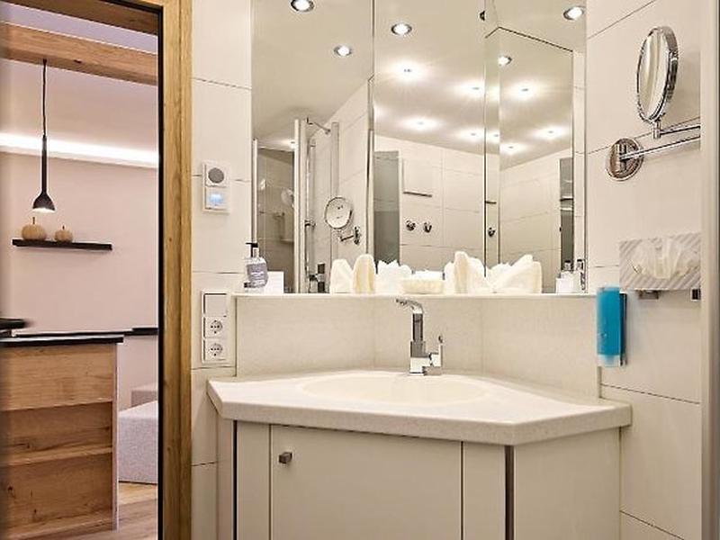 D184AC065F88BC322138D24E32FF7EC9