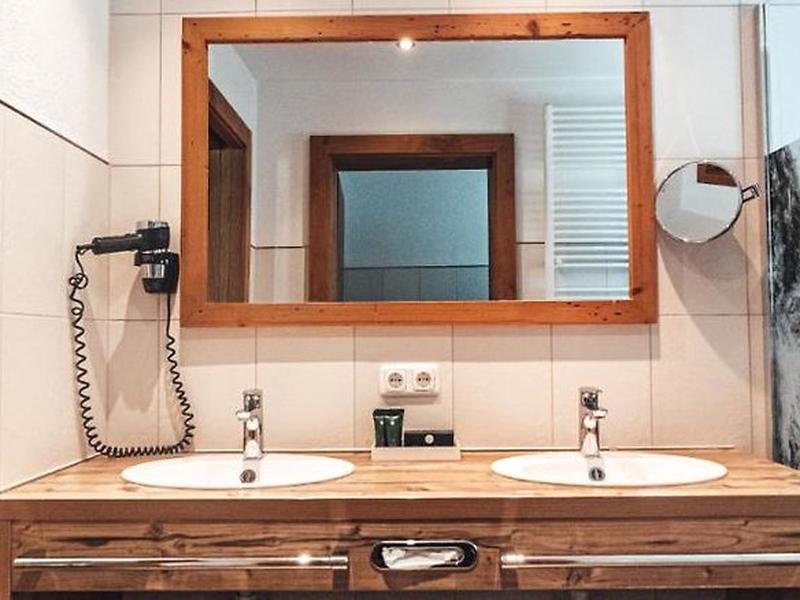 2724F582AF4DB2E1EFBBD6C2571DF13A