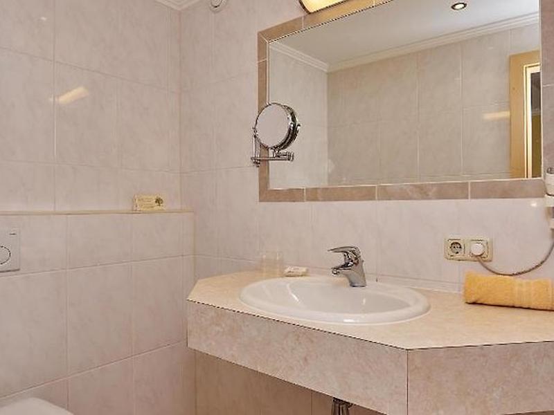 871458E817818FB4E741BA2153D005C7