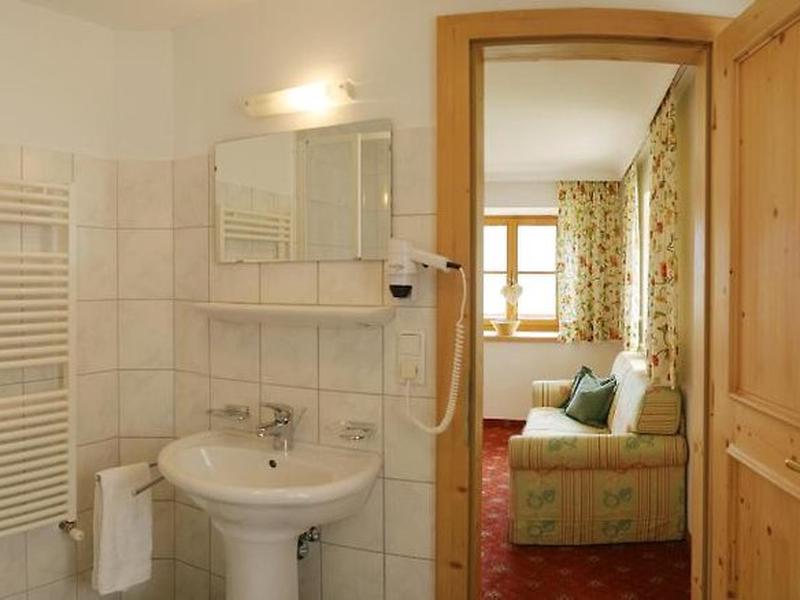 517DF99398BC4336609E1A92E2A60854