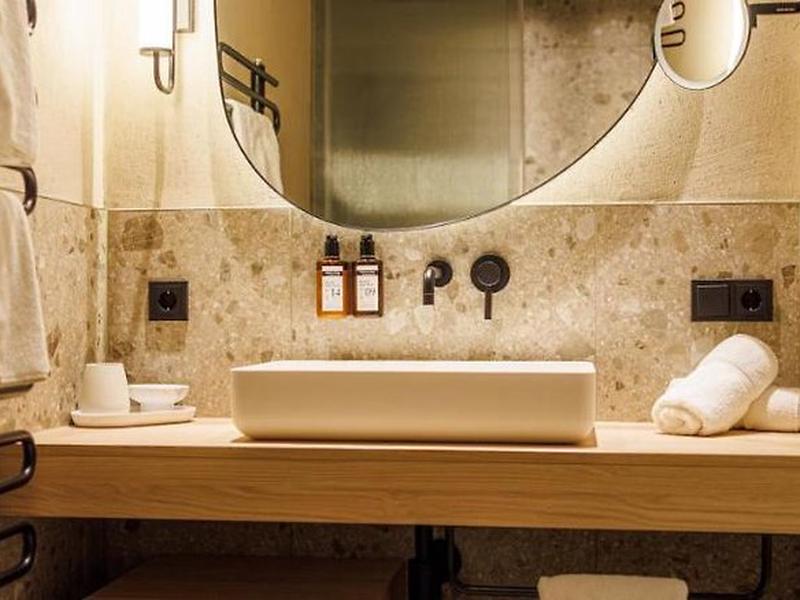 928C031AABA15F4E35903DCE1A1D0B2E