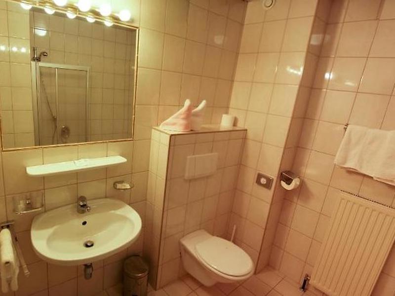 D32521B49334F0C07B8F83CF66957D69