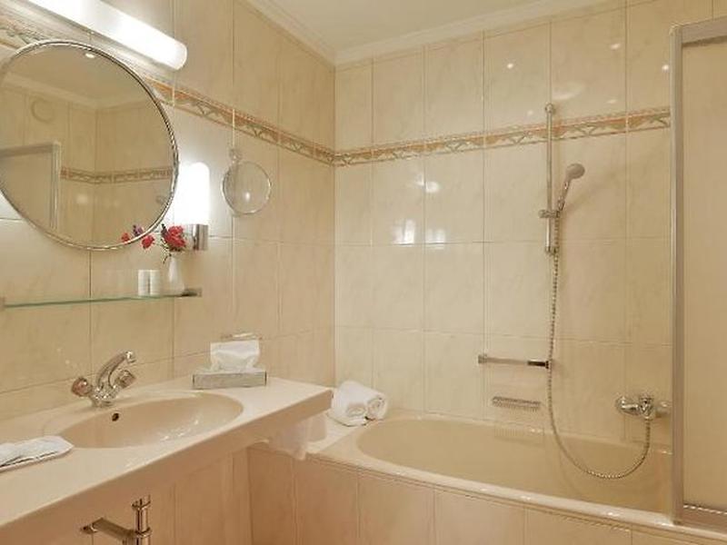 53BD6ABFEDB7C04C9529A77E99222286