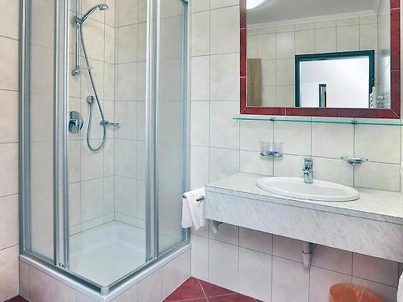 9D2F05C03ADDE2448C7B2AD4DF9FC052