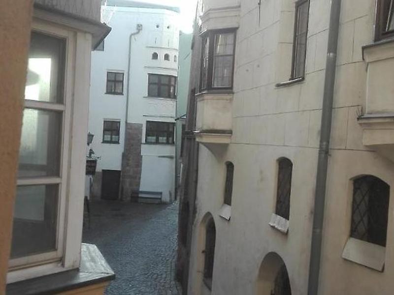 9BD6E945EDBC7CC03B2D1C06D2453182