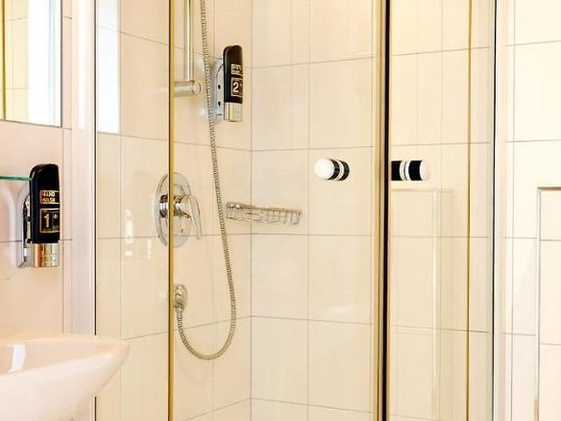 560D024E1880F54D2DD96BAA38ECF020