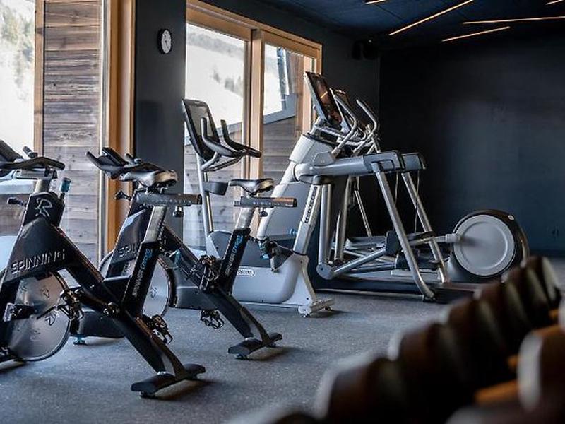 047BA323BB9E2DE4DBFA089A895F8199