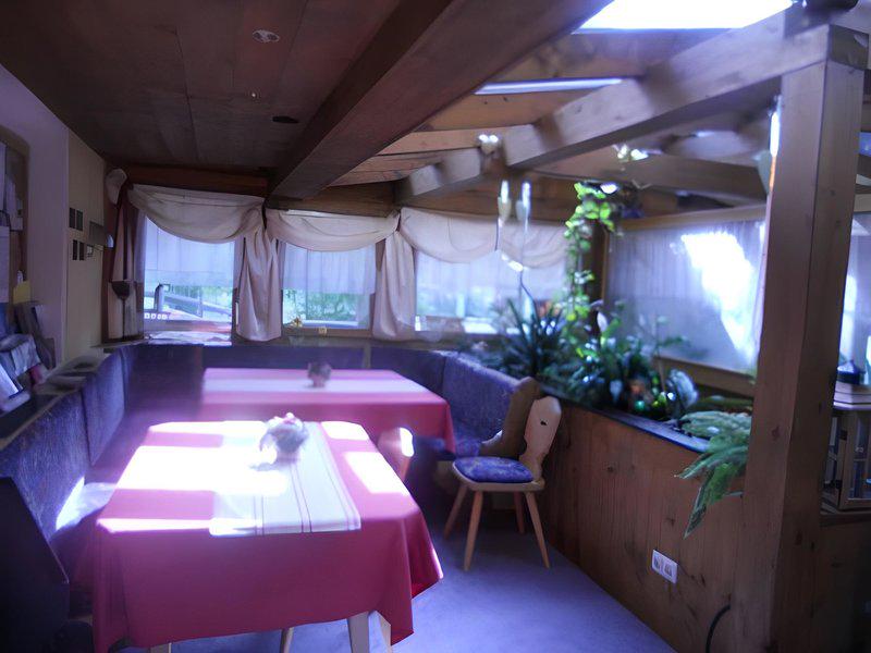 4C56405C99142C5B4DA162A6E90A134E