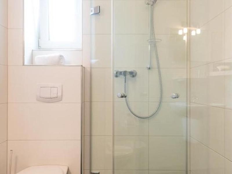 09B3F3E34ED5F461A250DEB9F33FD847