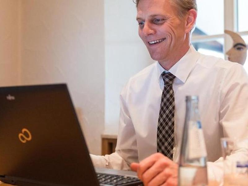 34D5E3AEC58BAEAC669B1B1CE2ECE127