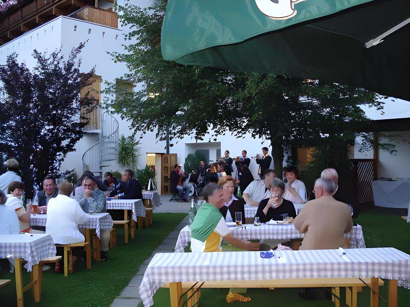 F251FF25B6042C3EACD4B32C225A12E8