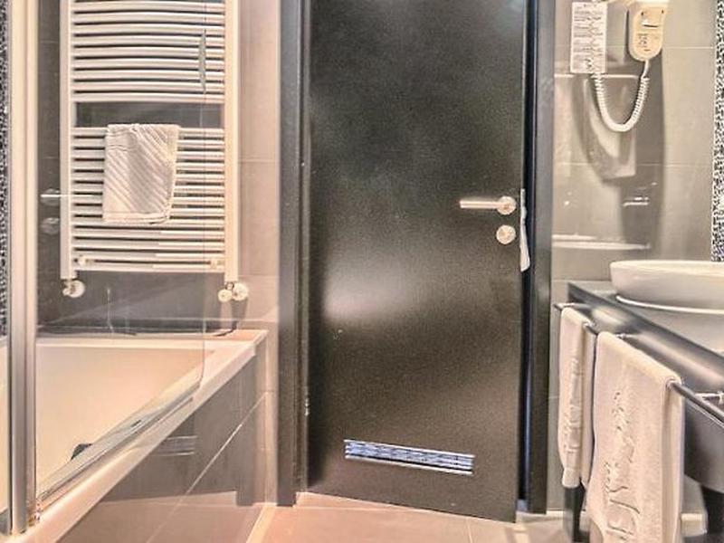 3894EC2B1E610710EB4955A0BC0907CB