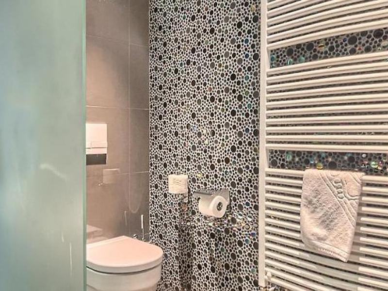 FF17C081002A02E56A3785C0B557BDE0