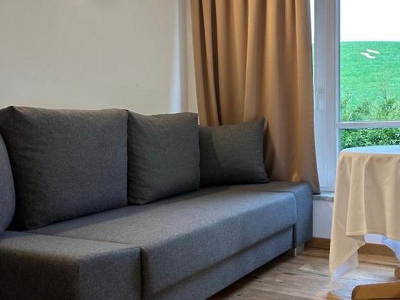 37EF6D207E4AA3A5517429E47B0F7CAB