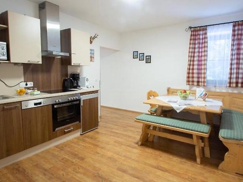 7AF72D8841C90BFA94602E8307459143