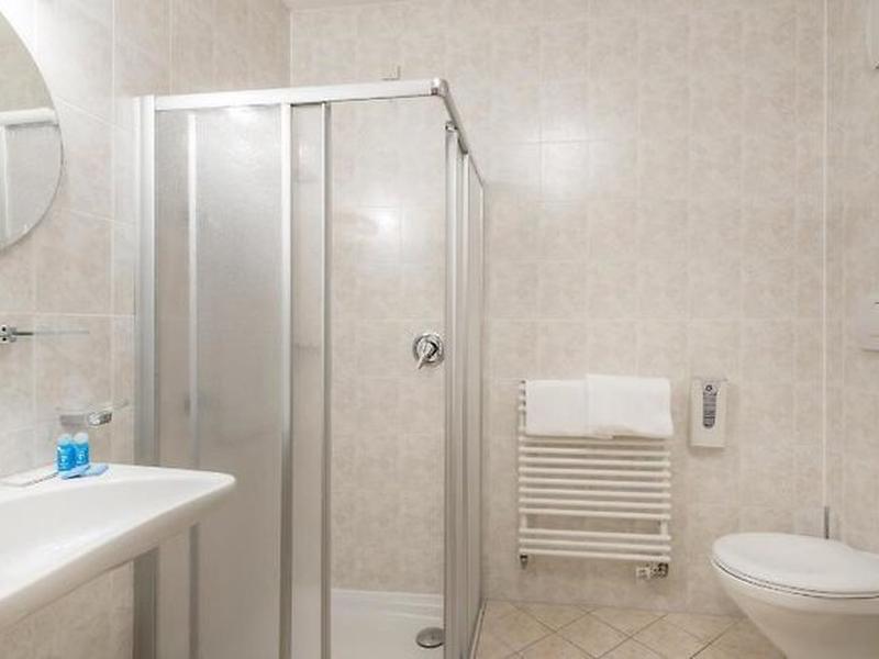 F13E3B2567B706C742BCB6ED4AB9AD22