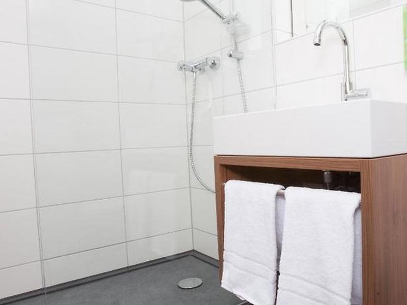 81D14732C0CA3F7C4E73F6B150973356