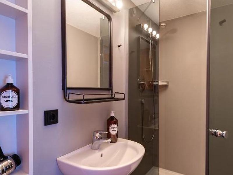 CC28679359B951F811AD758B04EFE5B0