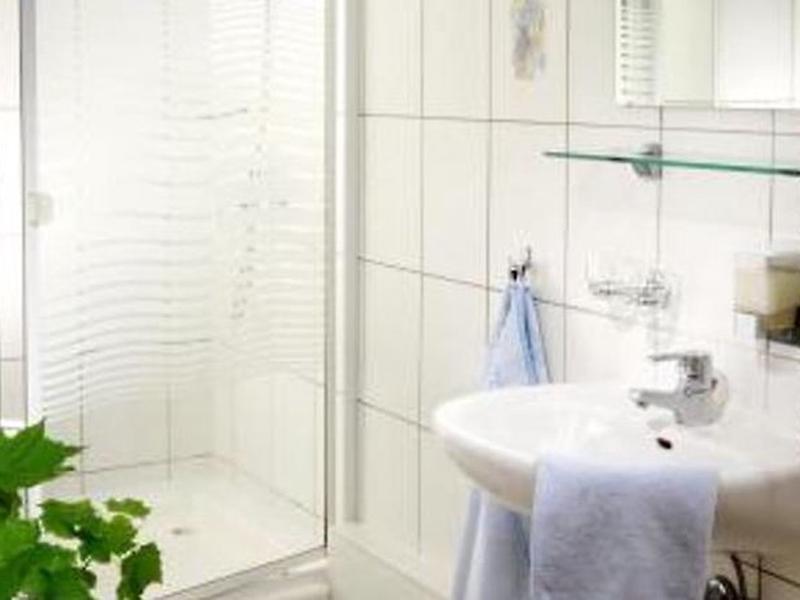 6603873D17C0E04DE97AA8C848EA8C9A