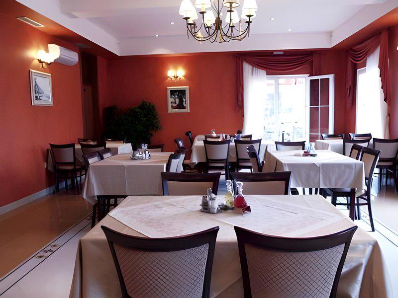 EE100E45F5BCAA728CB4DADEAF24724B