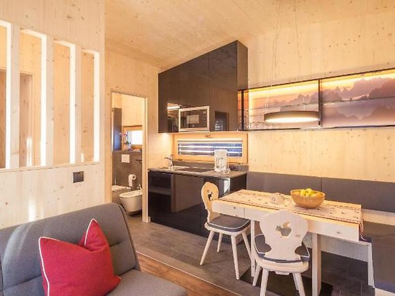 89BE712FB24103DB7E9AB85F6DF3456E